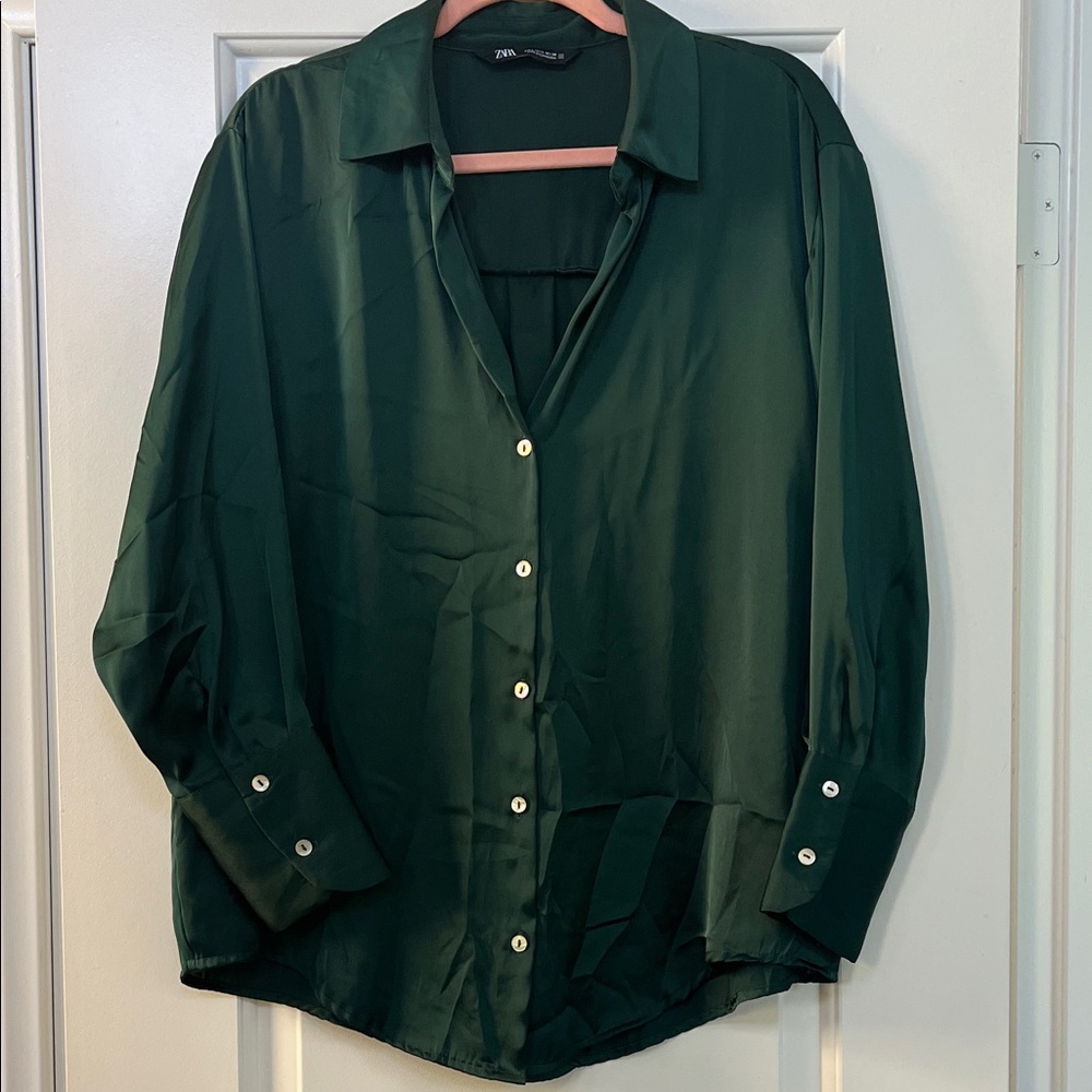Zara Men's Deep Green Satin Button-Down Shirt